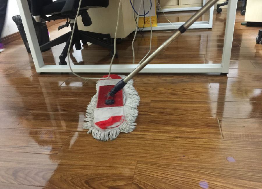 前进区木地板保洁案例